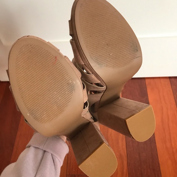 Charlotte Russe Light Pink Heels - Picture 5 of 8